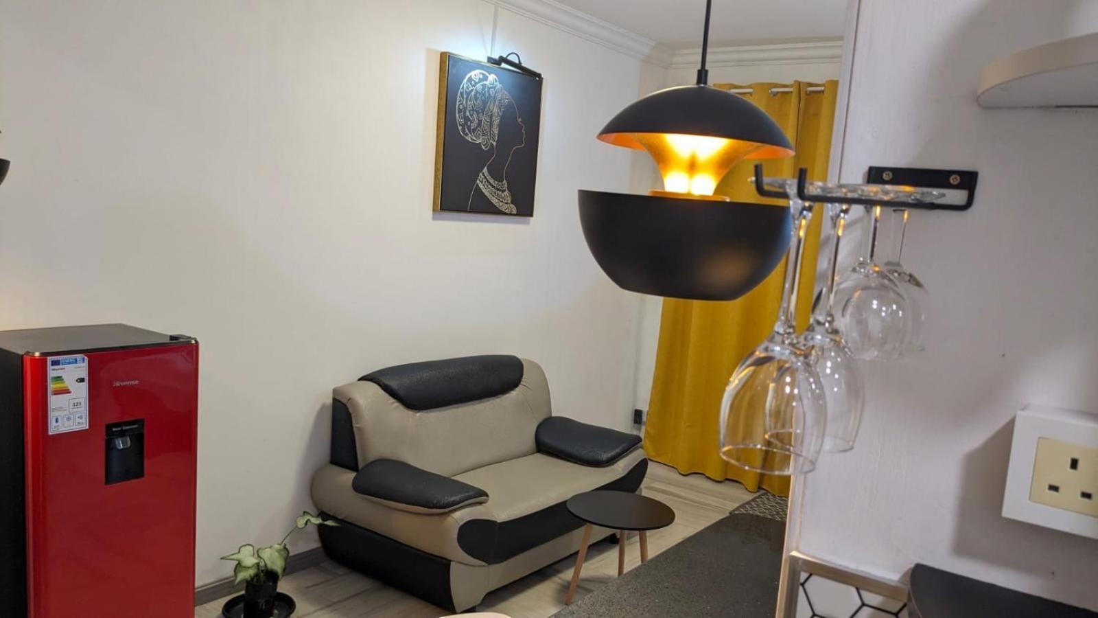 Happy House - Cosy Apartment With Private Pool And Walking Distance To Blue Bay Beach エクステリア 写真