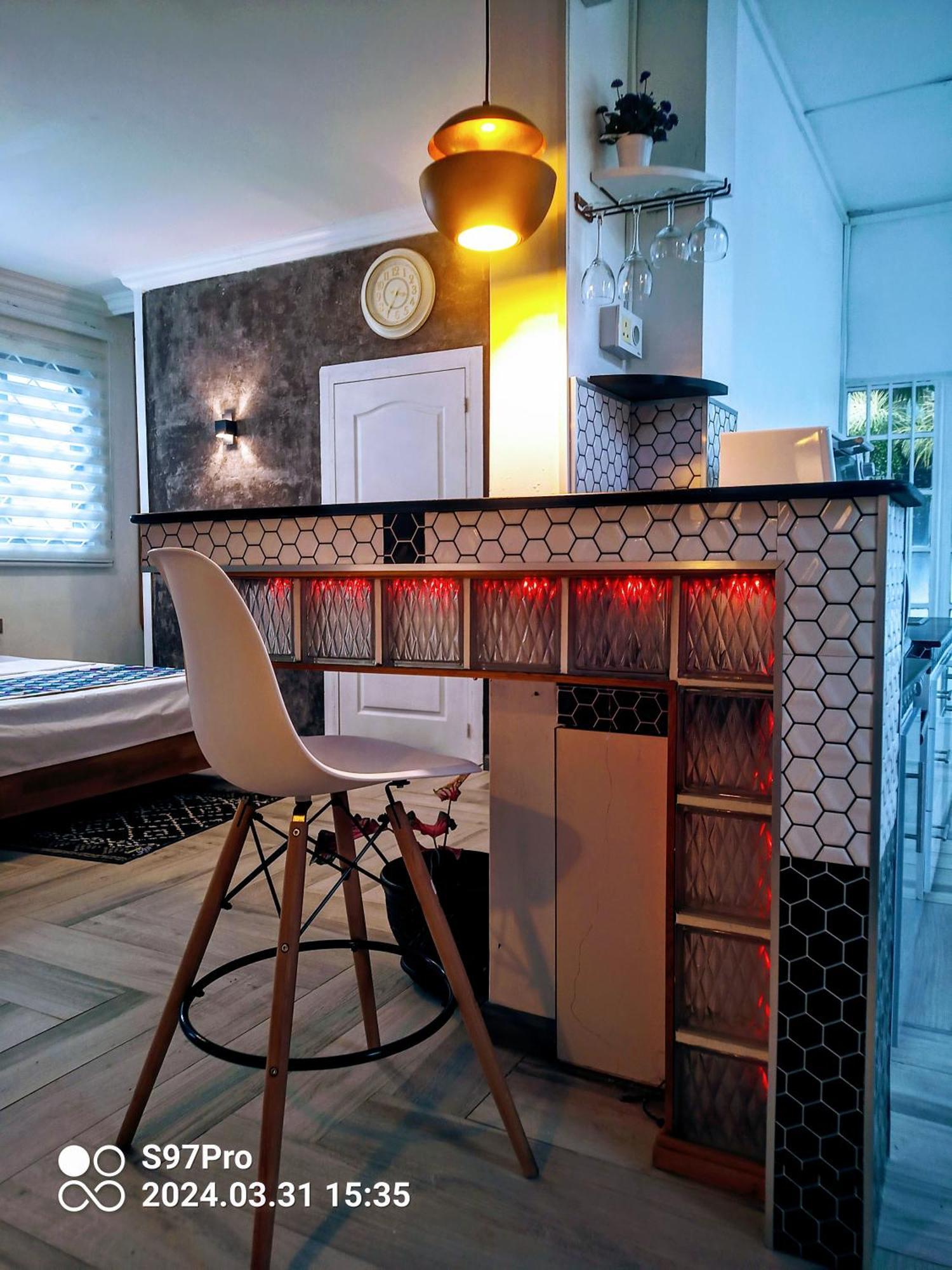 Happy House - Cosy Apartment With Private Pool And Walking Distance To Blue Bay Beach エクステリア 写真